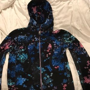 Lululemon size 10 hoodie.